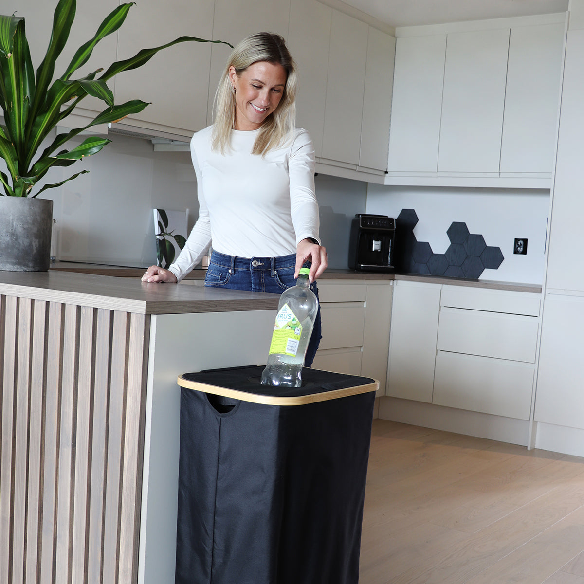 Pant-flasker oppbevaring – ryddig boks til flasker og bokser