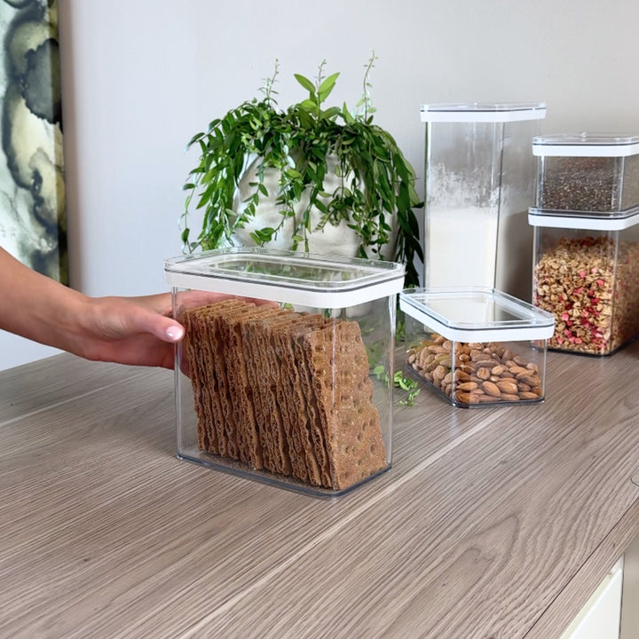 knekkebrød boksen. Tørrvareboks til knekkebørd, müsli, ris og mel