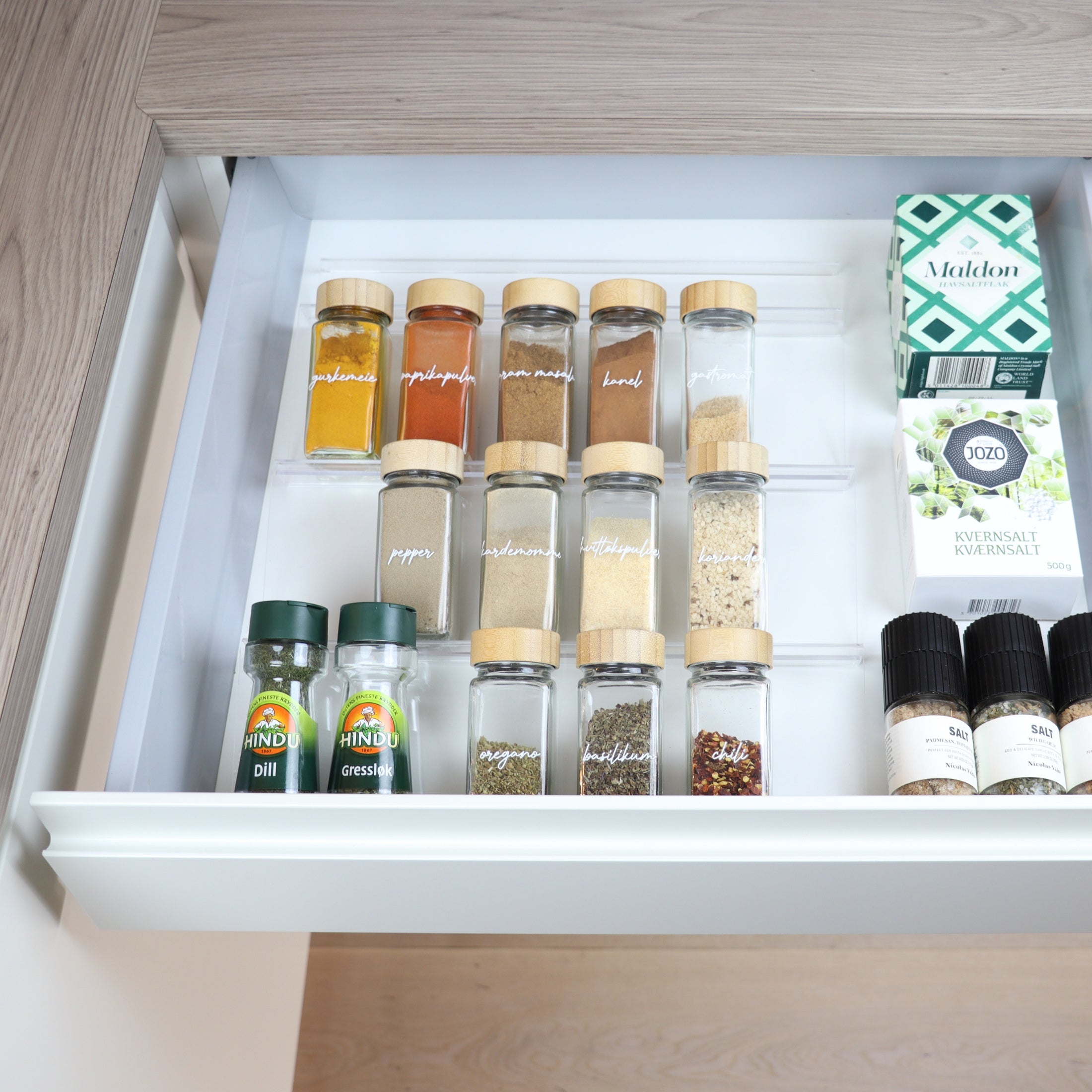 12-pk krydderglass med bambuslokk – stilren oppbevaring av krydder